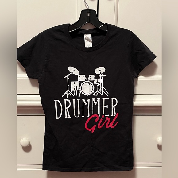 Women’s small Drummer 🥁 Girl T-shirt. NWOT. 100% cotton - Picture 1 of 4